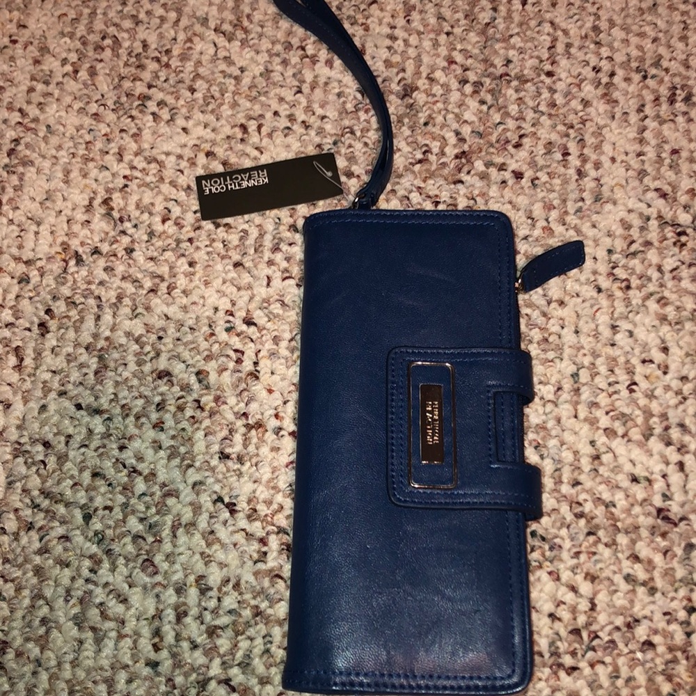 Kenneth Cole wristlet
